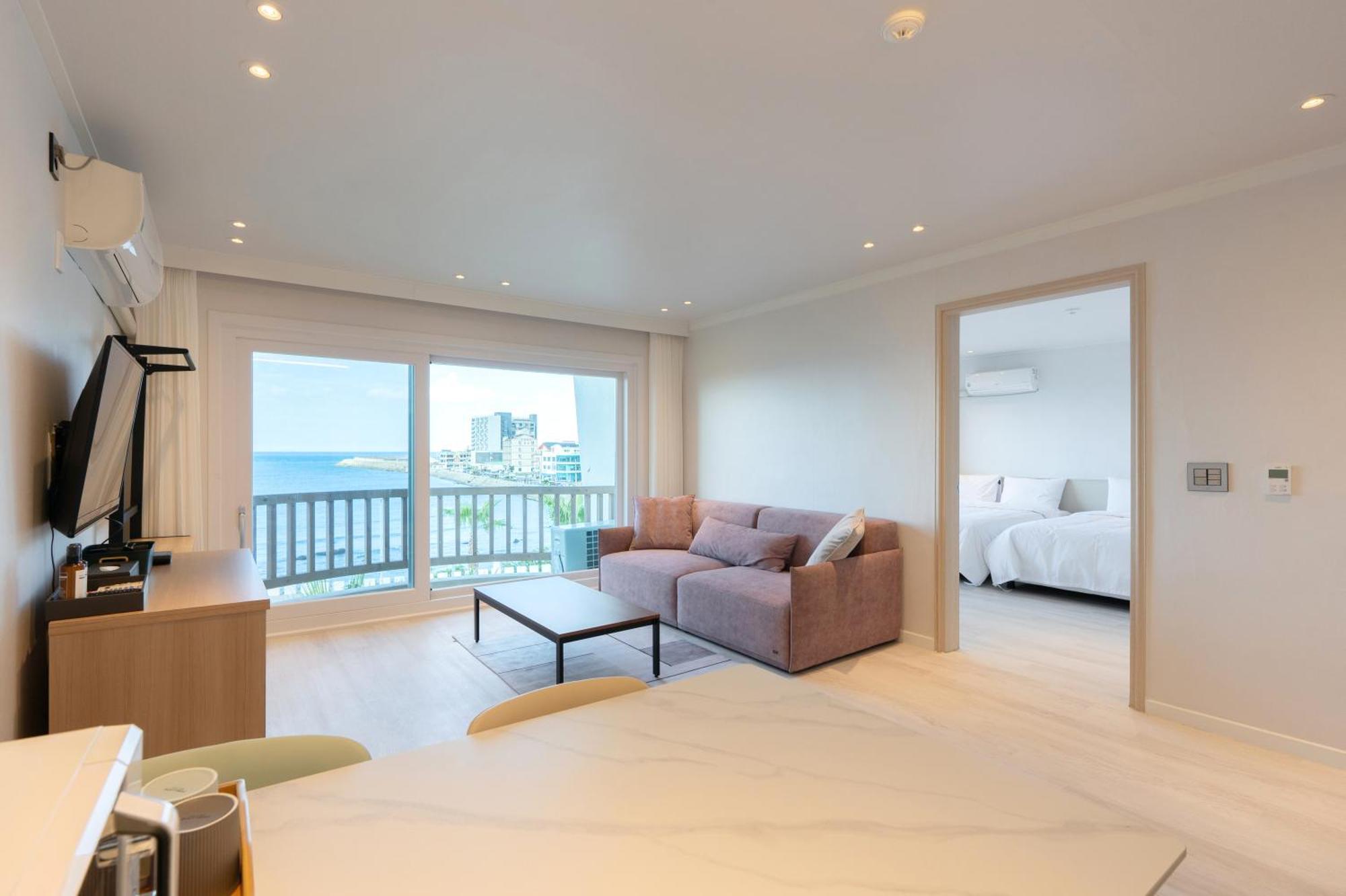 Ocean Palade Hotel Чеджу Екстериор снимка