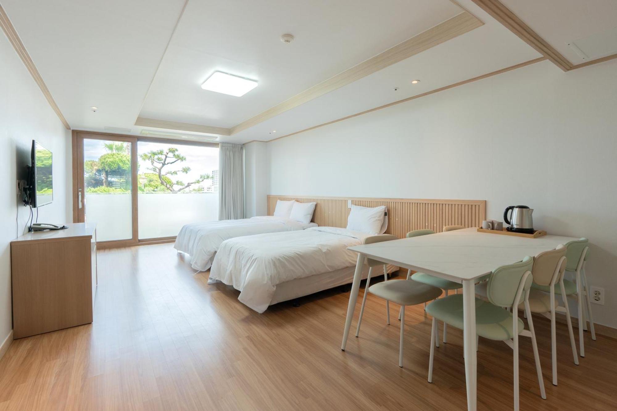 Ocean Palade Hotel Чеджу Екстериор снимка