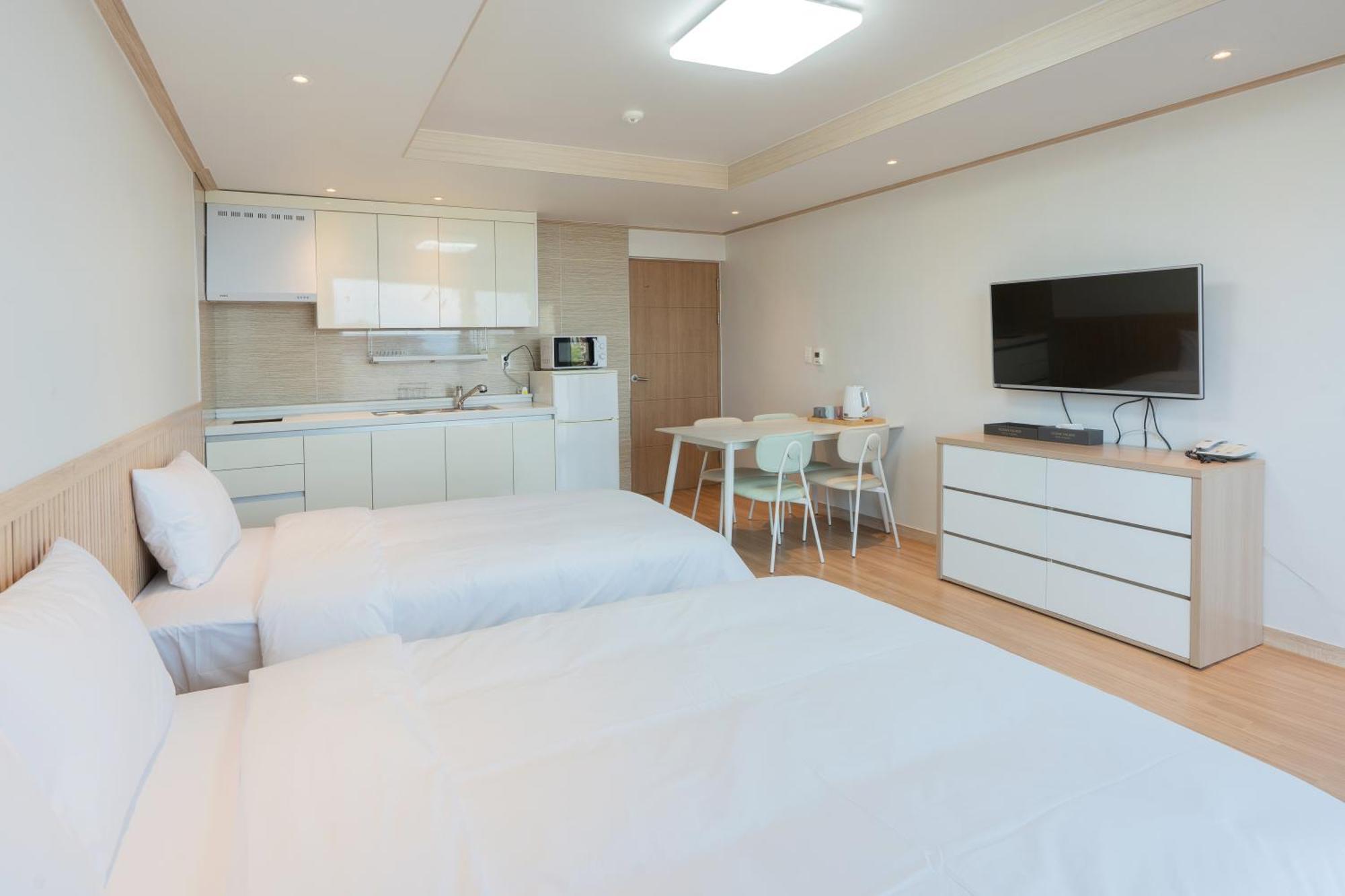Ocean Palade Hotel Чеджу Екстериор снимка