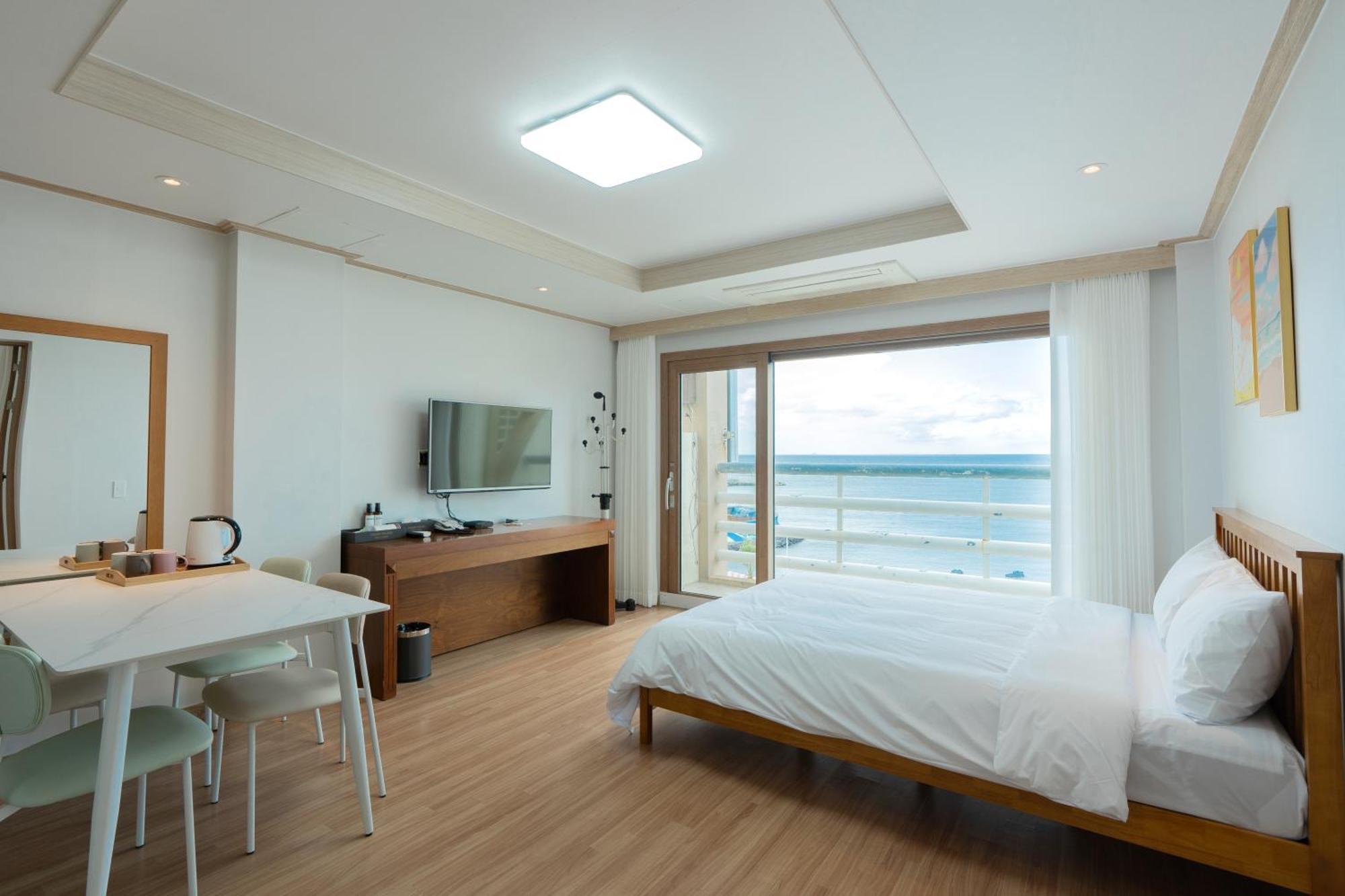 Ocean Palade Hotel Чеджу Екстериор снимка