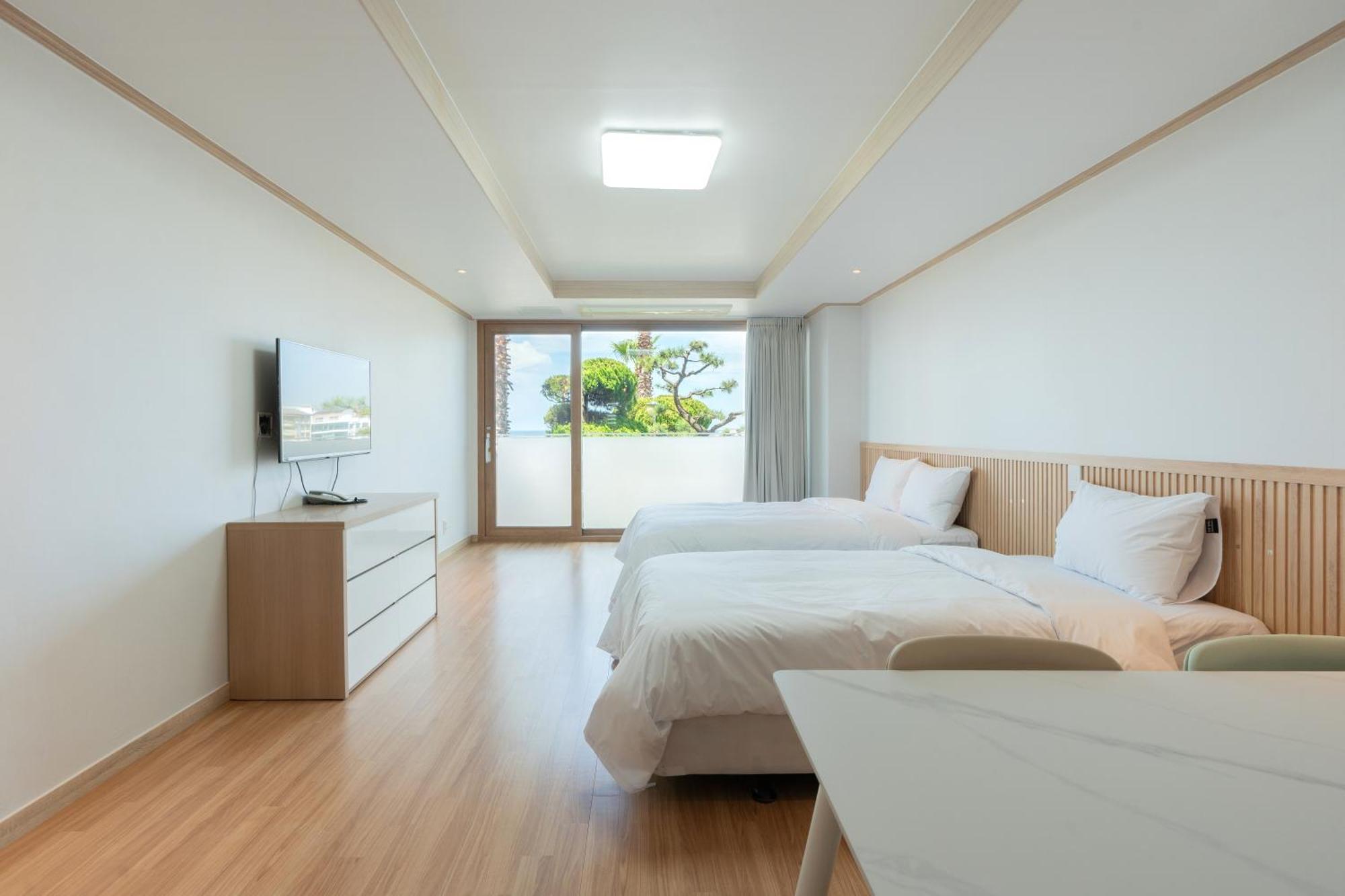 Ocean Palade Hotel Чеджу Екстериор снимка