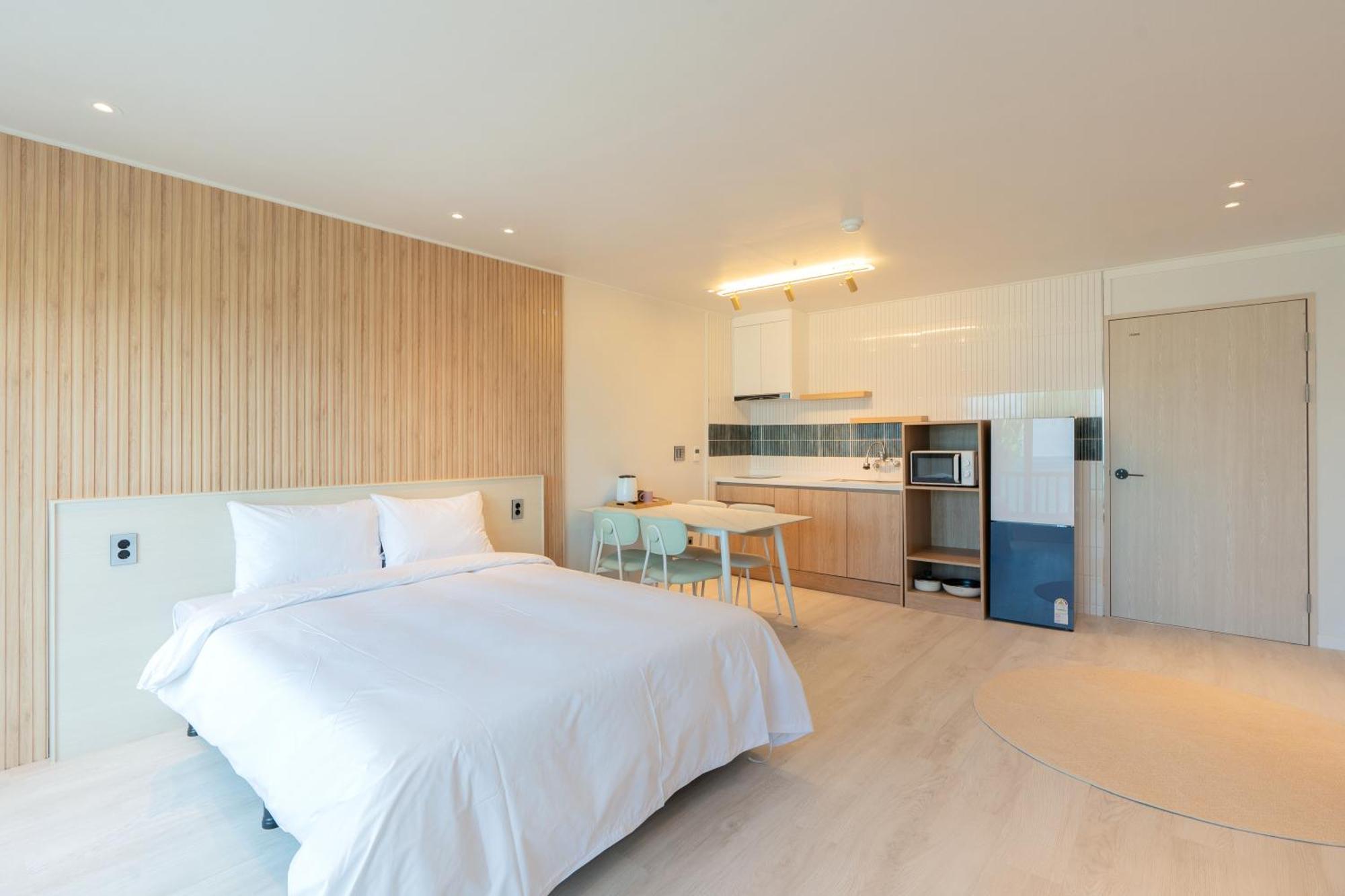 Ocean Palade Hotel Чеджу Екстериор снимка