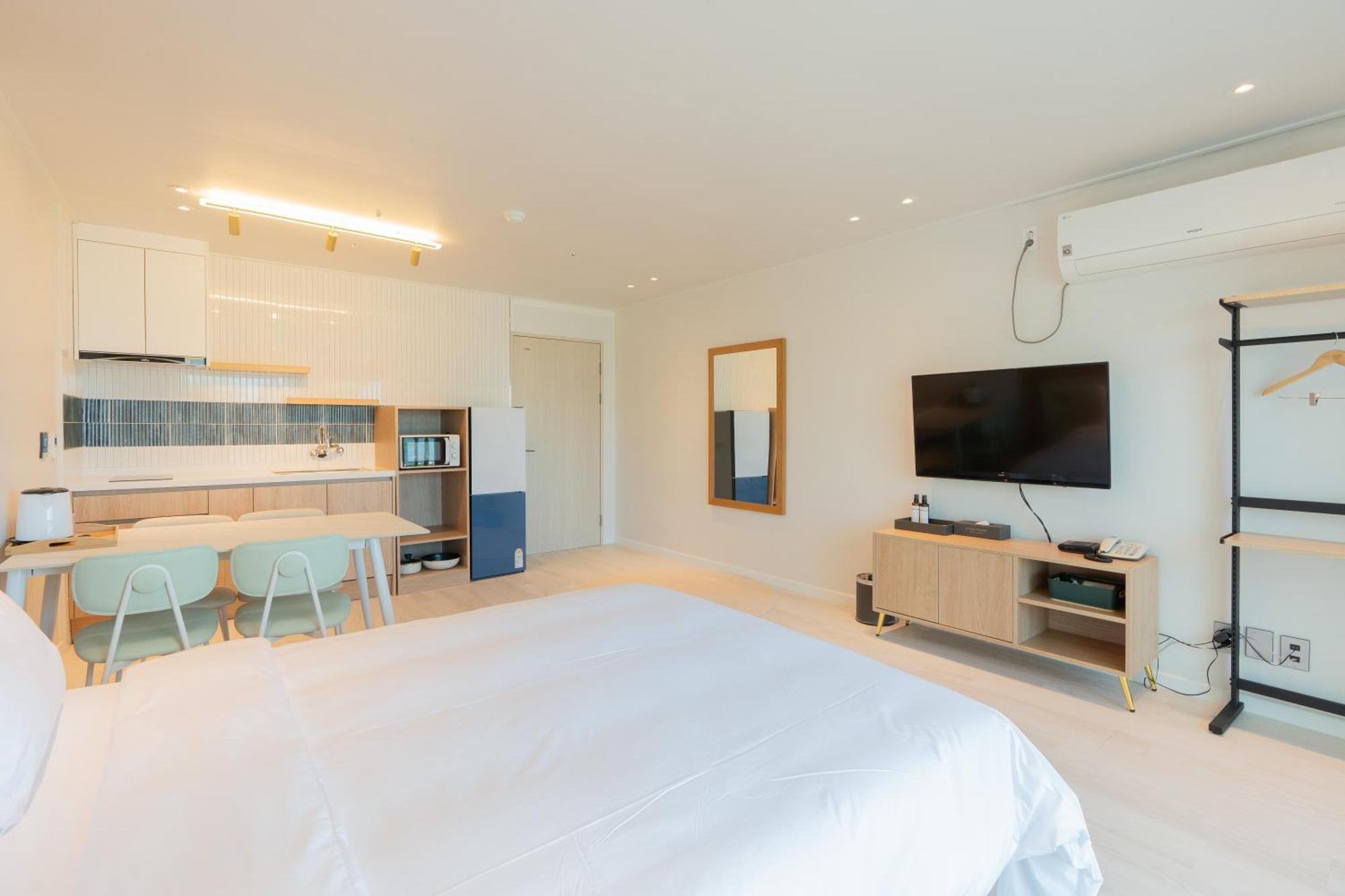 Ocean Palade Hotel Чеджу Екстериор снимка